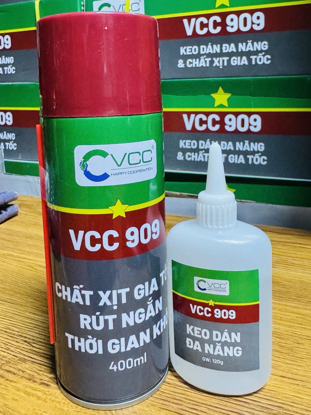 Bộ đôi keo VCC 909 và xịt gia tốc